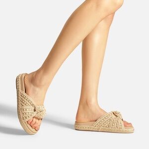 NEW Arezzo Chic Tan Woven Slide Sandals